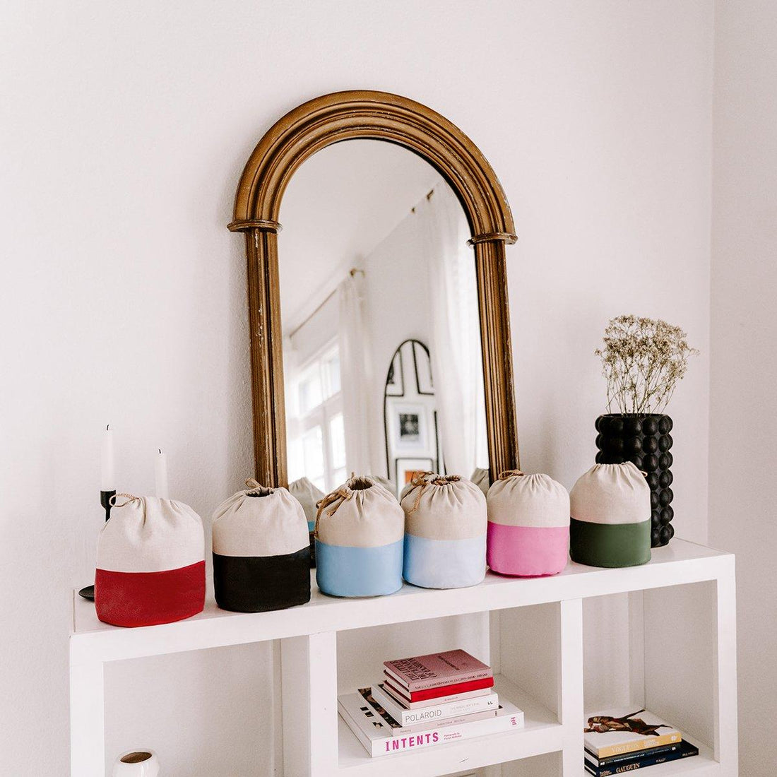 Makeup Bags Wholesale for Retail & Travel (Types, Benefits & Buying Guide)