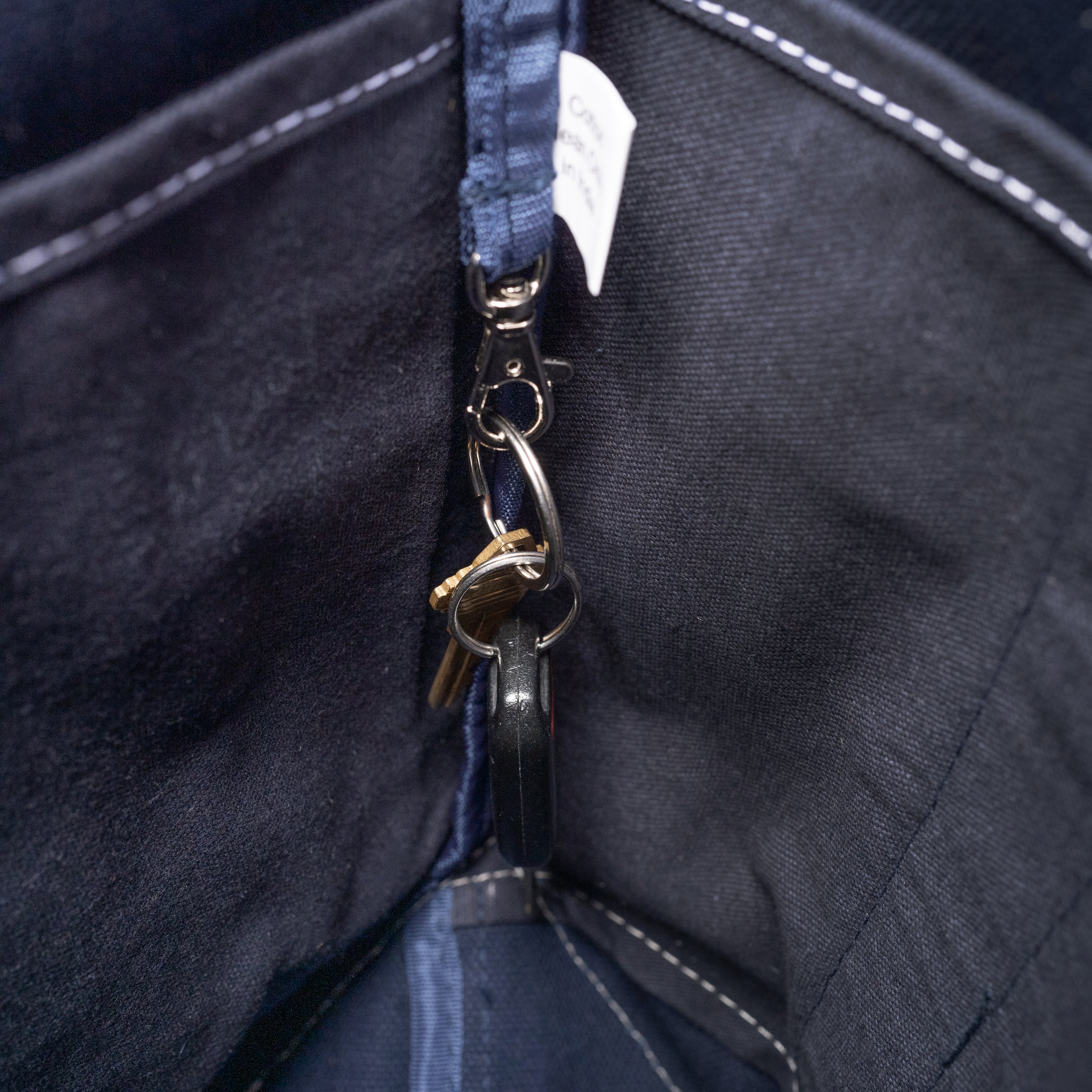 Alpine Tote Solid